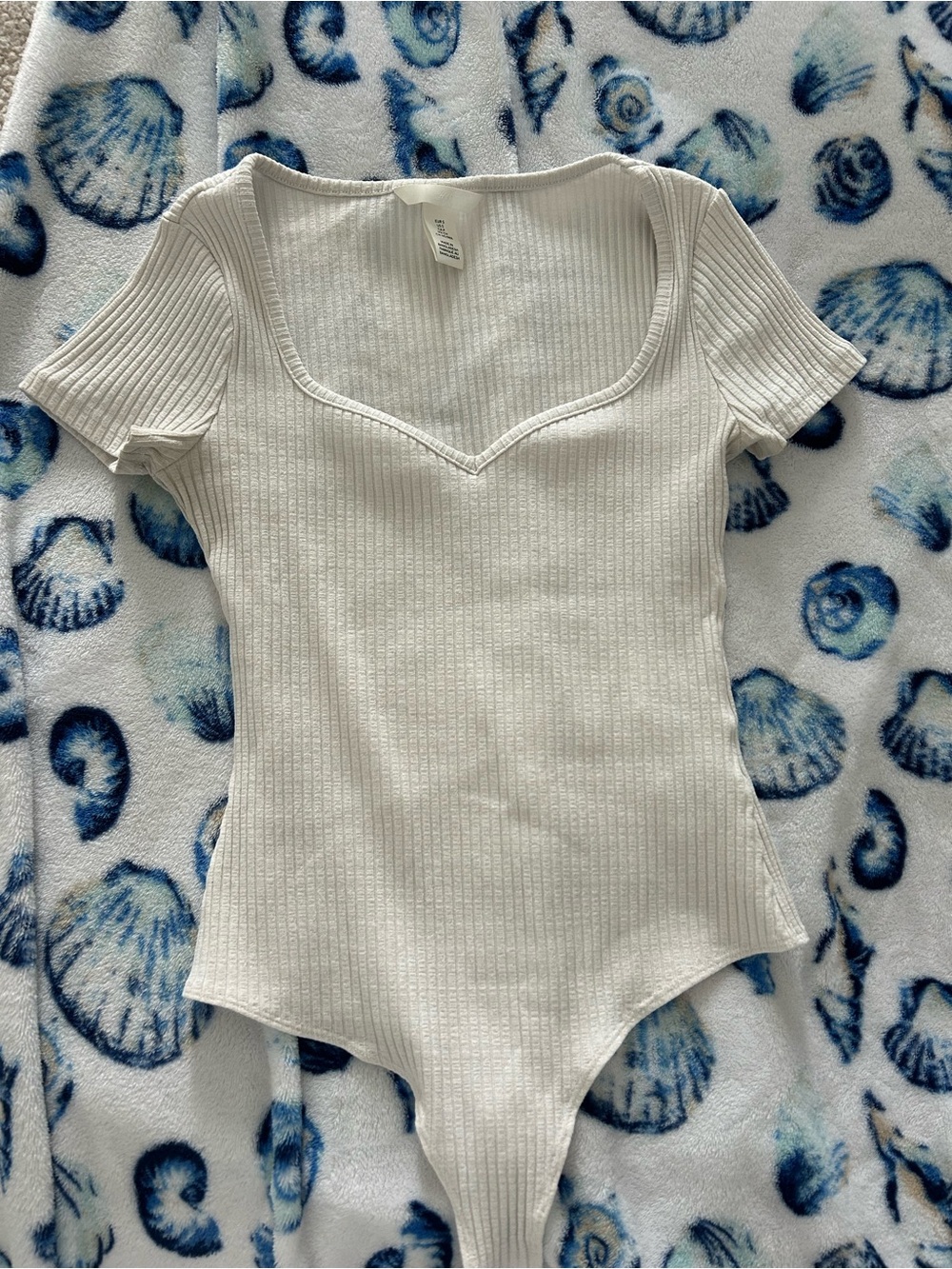 H&M White Ribbed Sweetheart Bodysuit